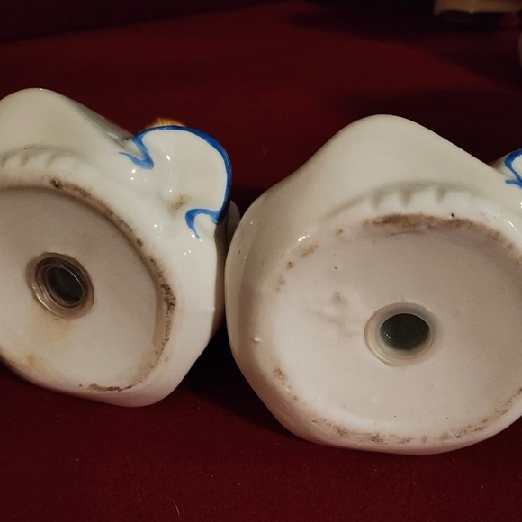 Vintage Hull Little Red Riding Hood large set of salt and pepper shakers. - Picture 4 of 5